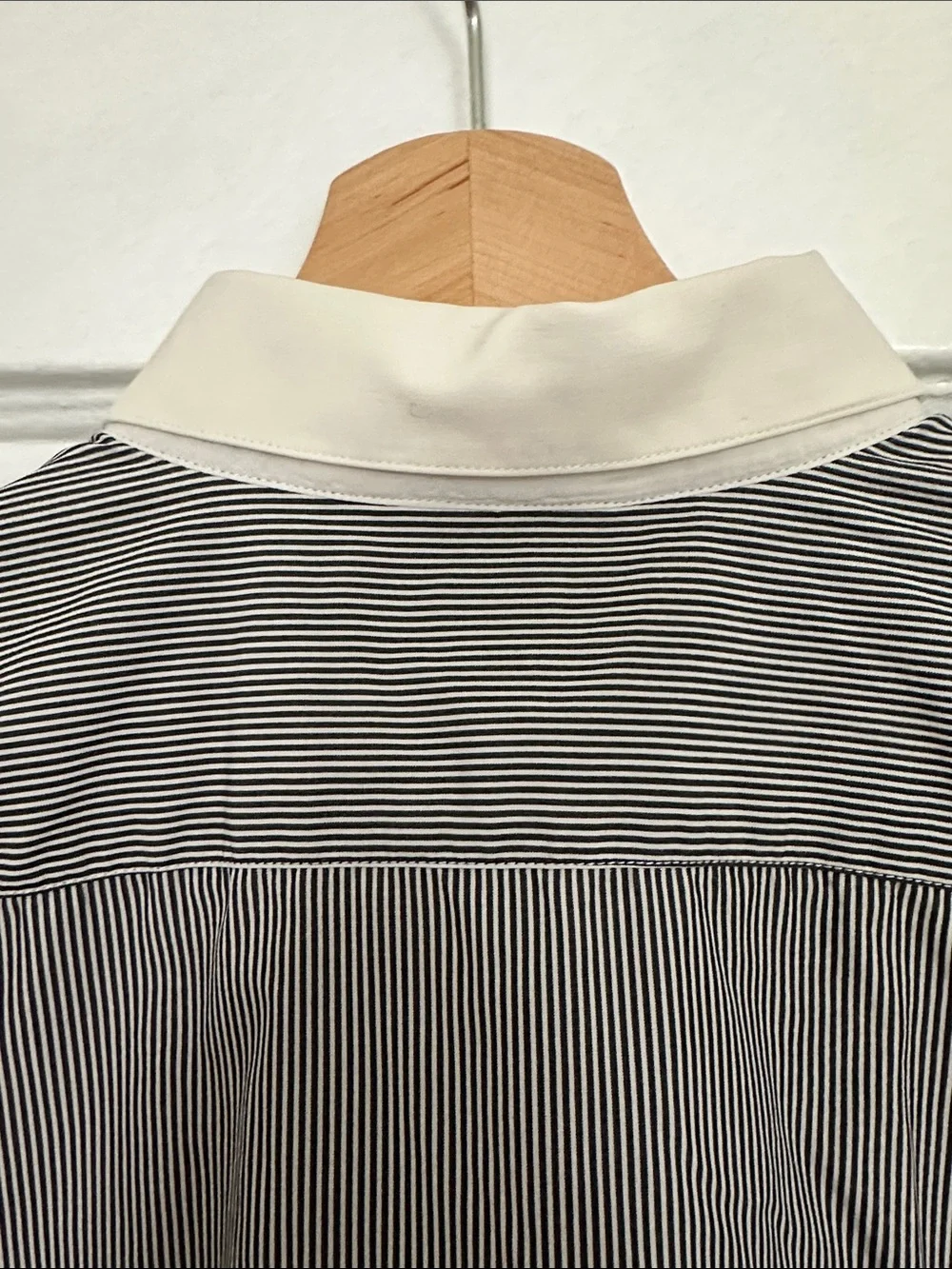 Banana Republic Men’s Black & White Pinstripe Shirt with White Contrast Collar